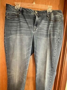 Maurices Women's Skinny Jeans in Washed Blue